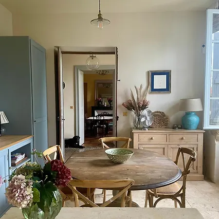 Maison Des Freres Leglise *